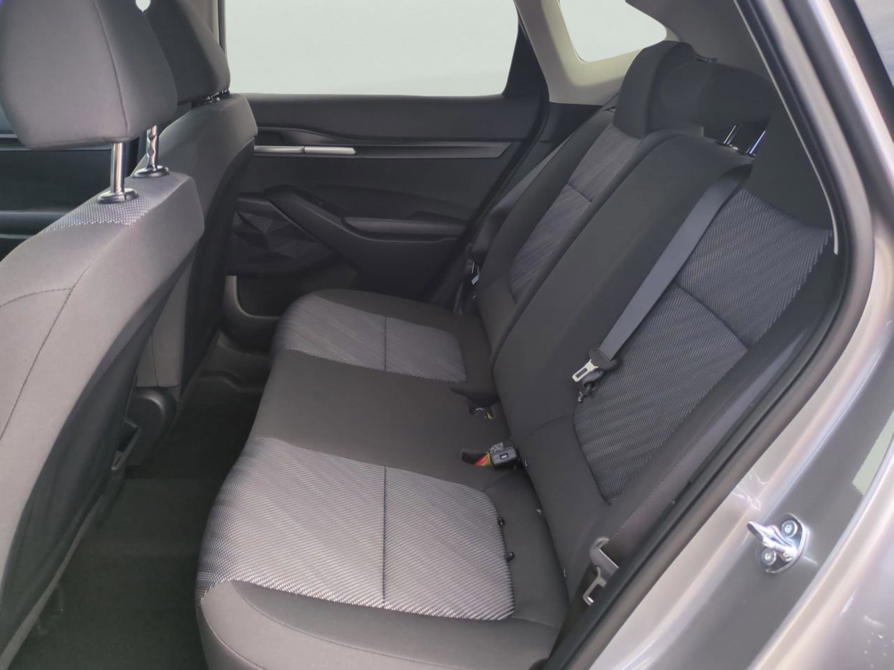 2026 Kia Seltos LX photo 13