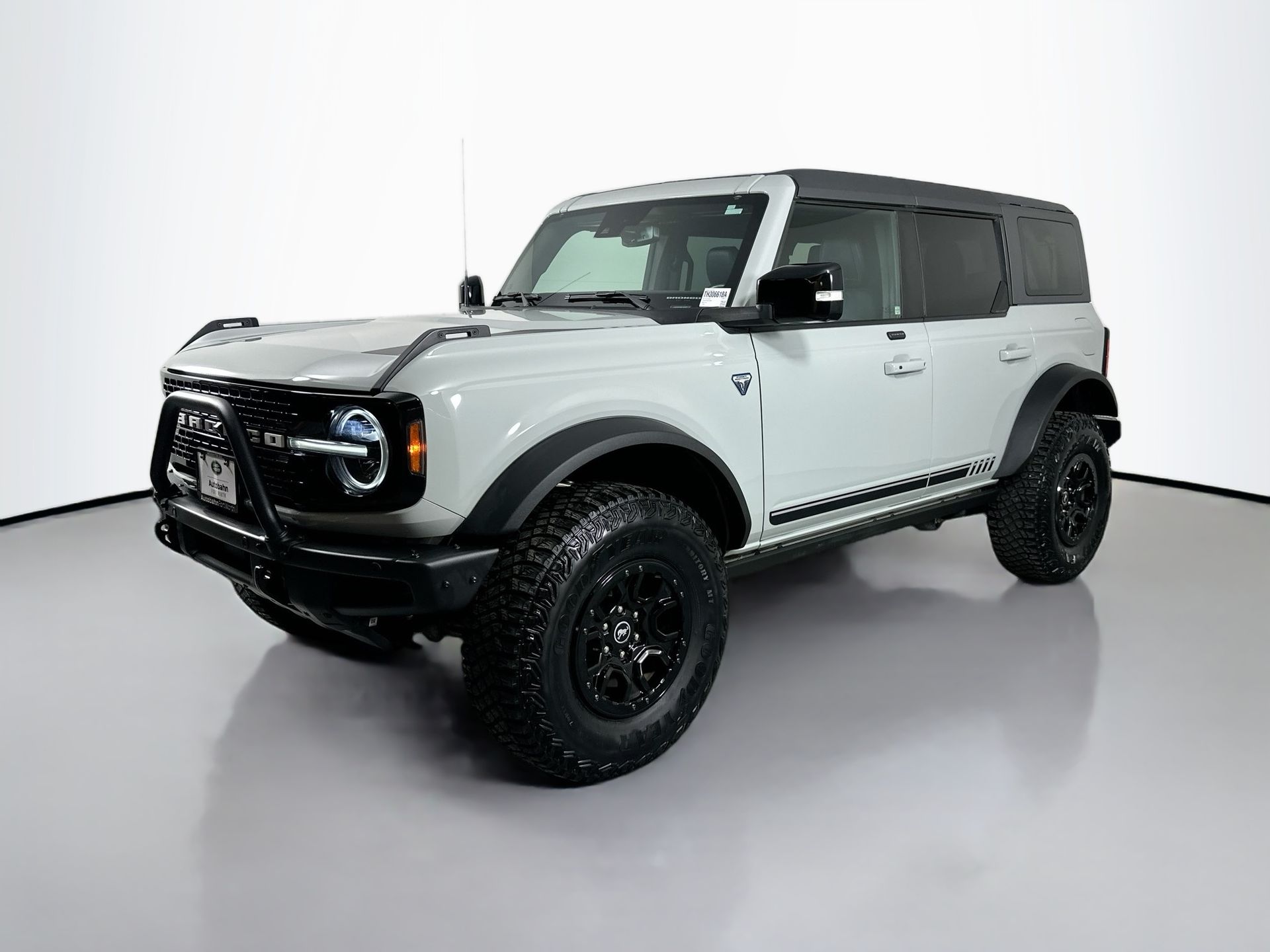 2021 Ford Bronco 4-Door First Edition's photo