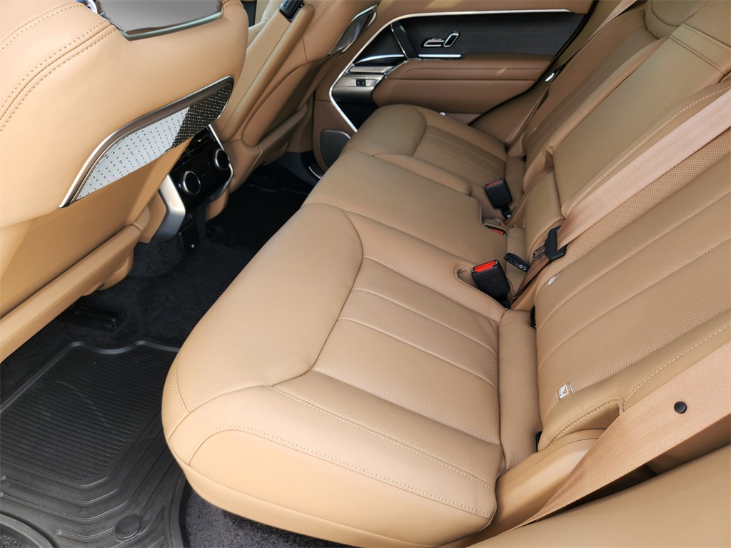 2025 Land Rover Range Rover Autobiography photo 17
