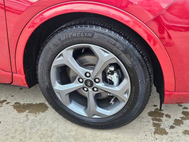 2023 Ford Escape ST-Line photo 2