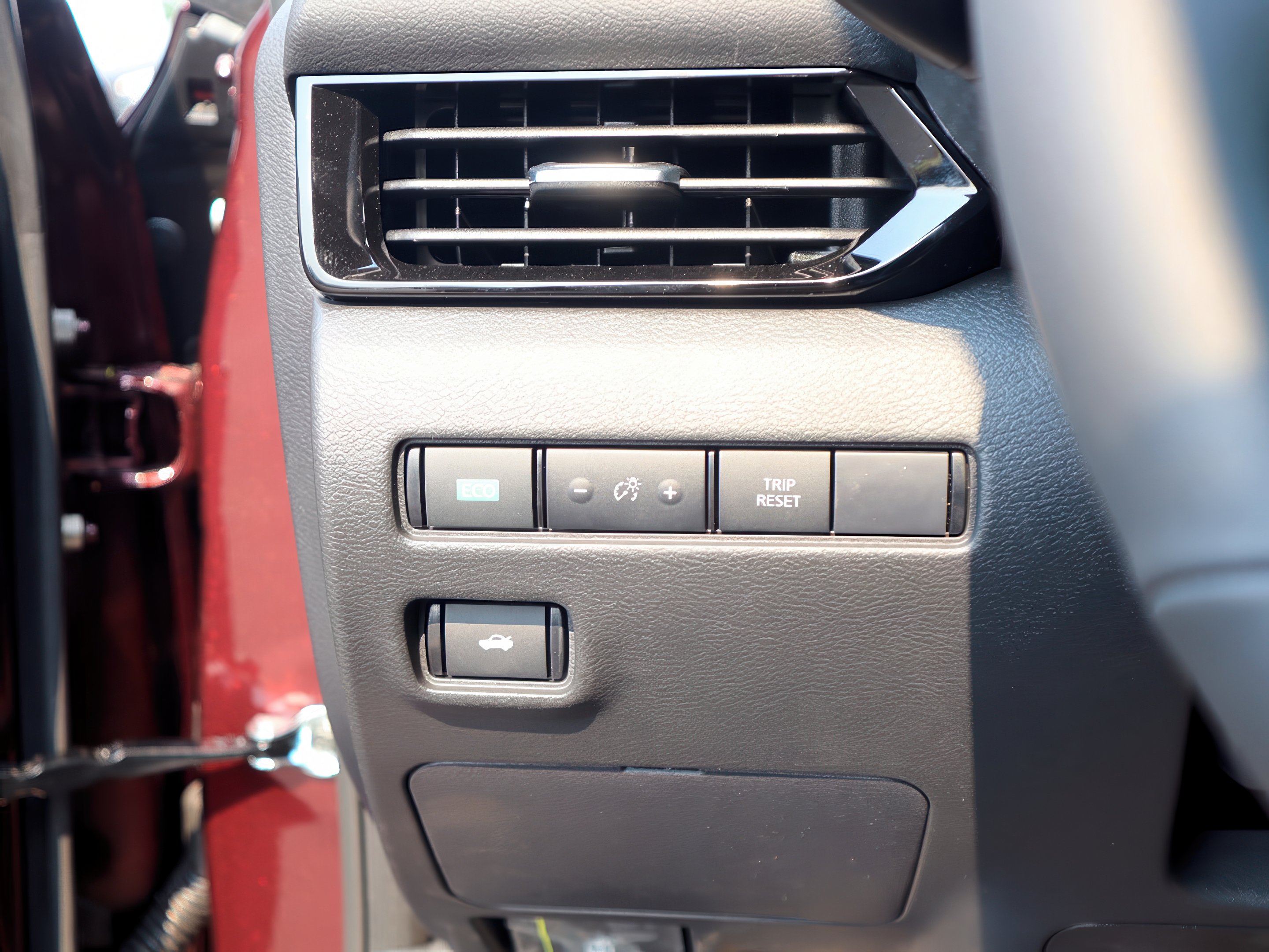 2025 Nissan Sentra SV photo 14