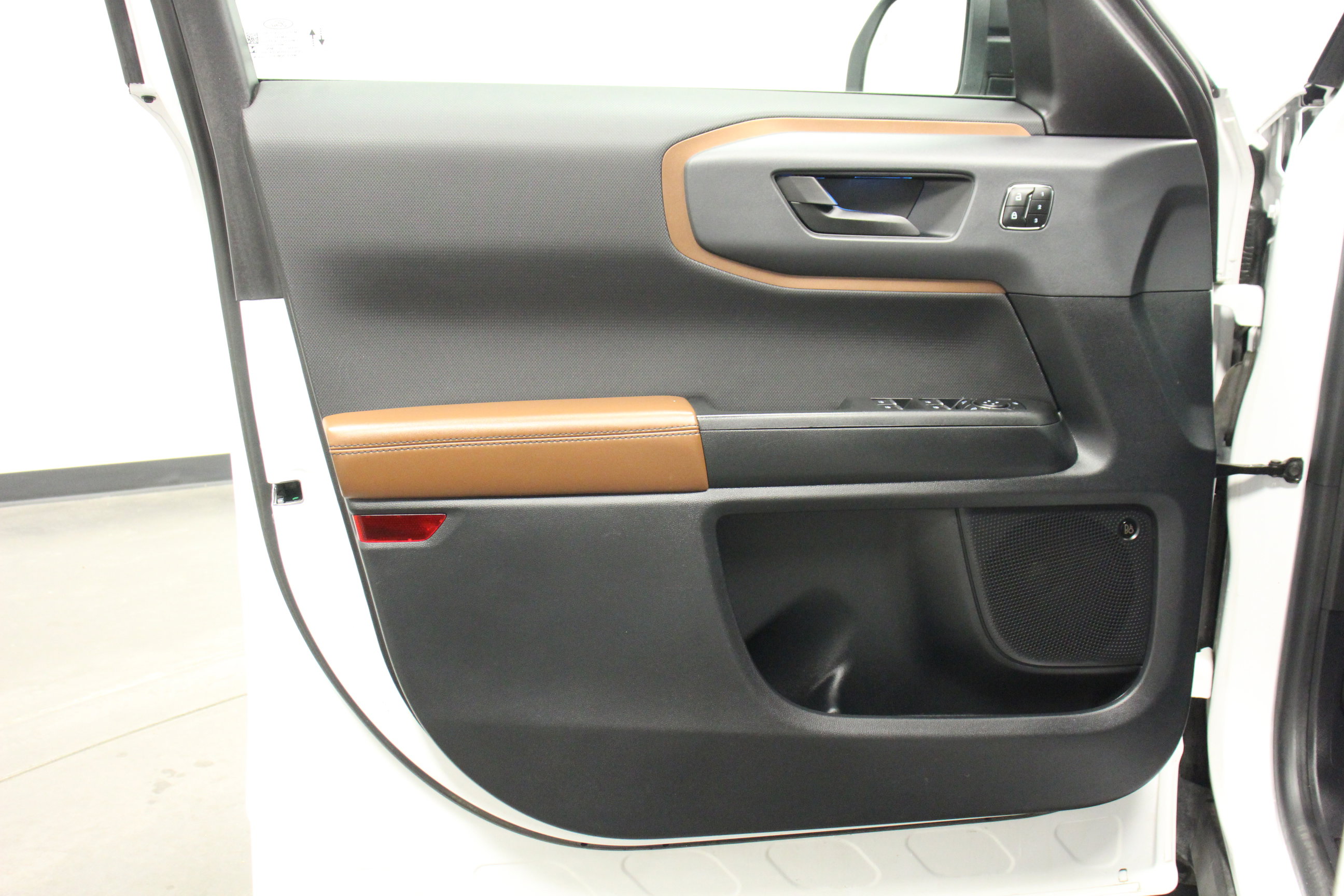 2023 Ford Bronco Sport Outer Banks photo 14