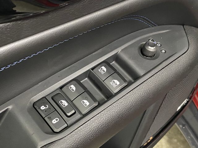 2025 Jeep Compass Latitude Altitude Special Edition photo 29