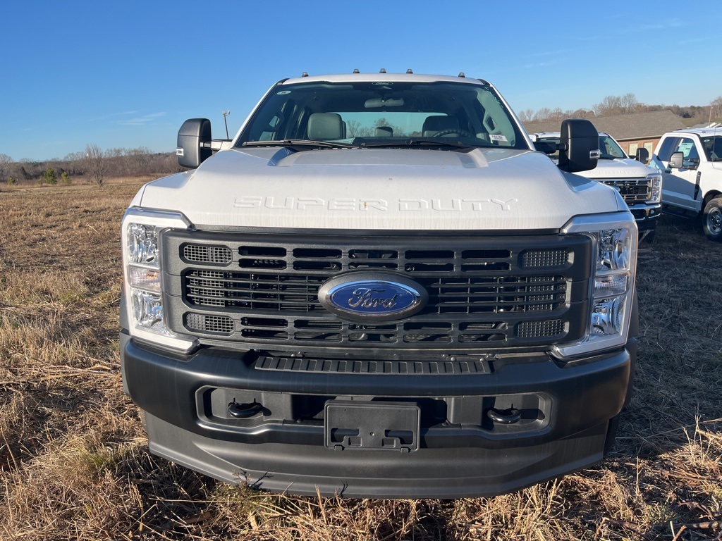2024 Ford F-450 XL photo 2