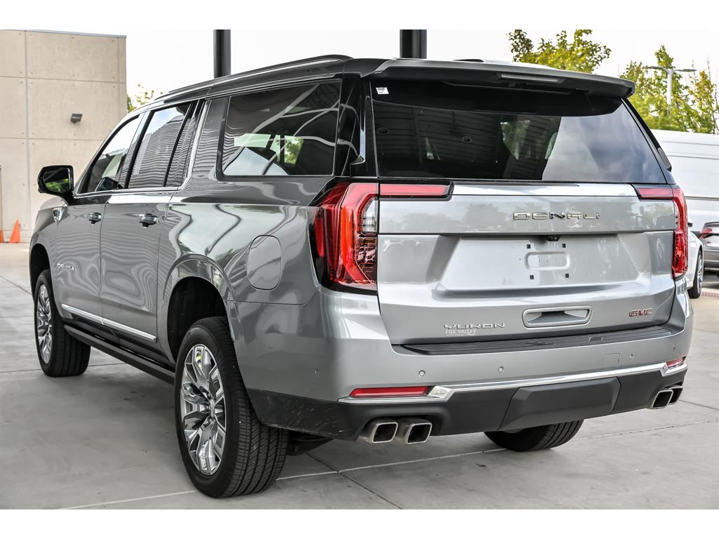 2025 Gmc Yukon XL Denali photo 4