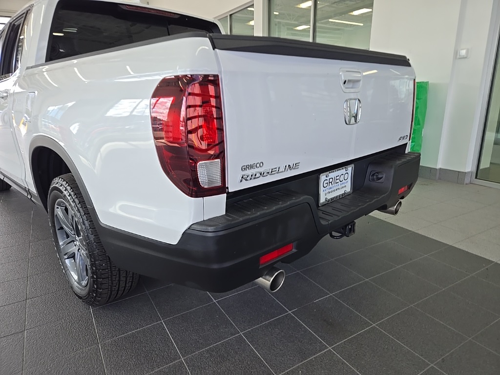 2023 Honda Ridgeline RTL photo 9