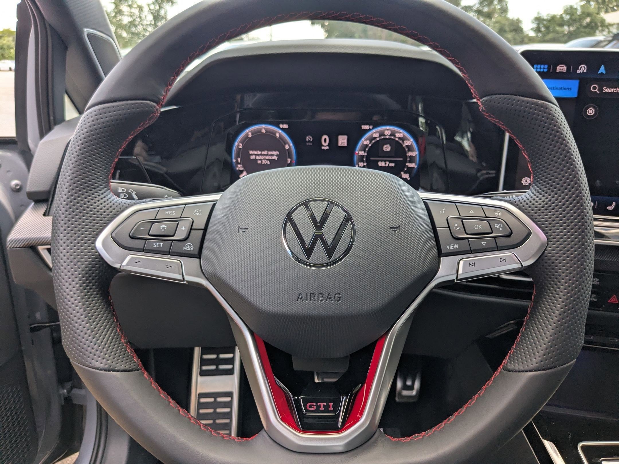 2025 Volkswagen Golf GTI SE photo 4