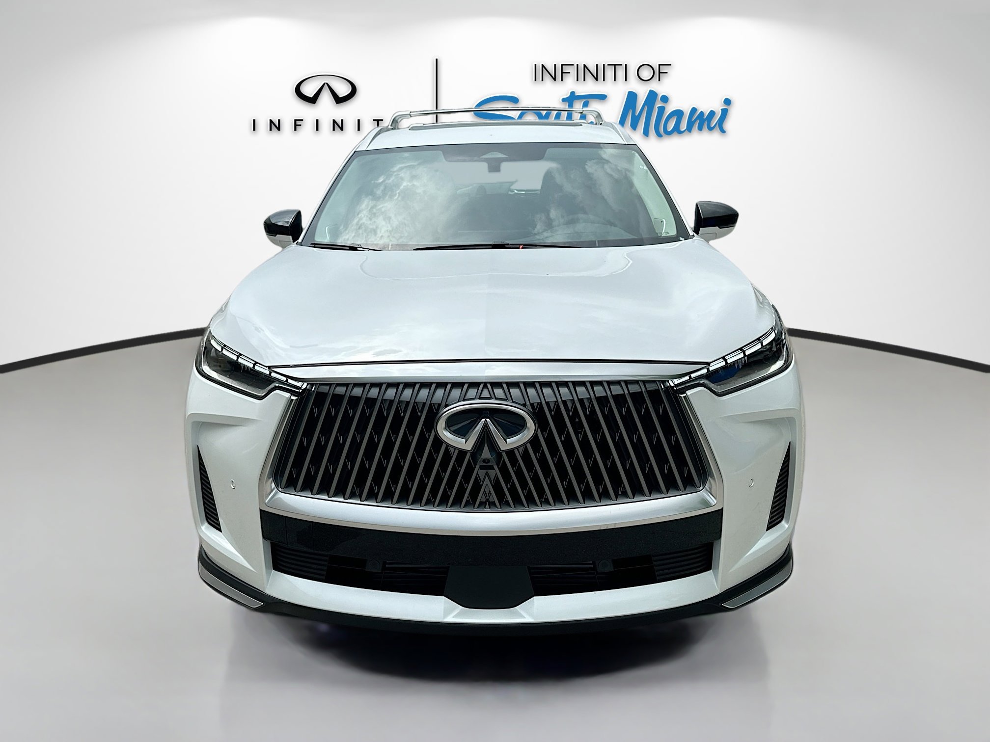 2026 Infiniti QX60 Luxe photo 2