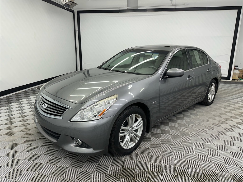 2015 INFINITI Q40