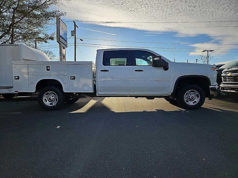 2024 Chevrolet Silverado 2500HD photo 3