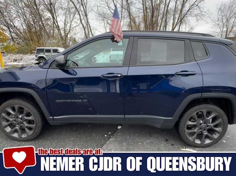 2021 Jeep Compass Altitude photo 2