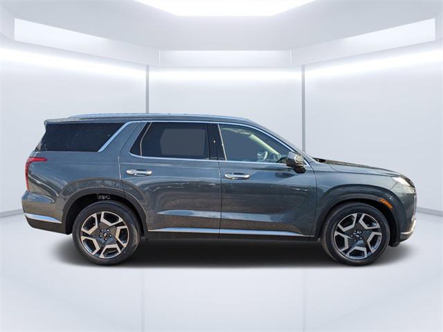 2024 Hyundai Palisade Limited photo 2