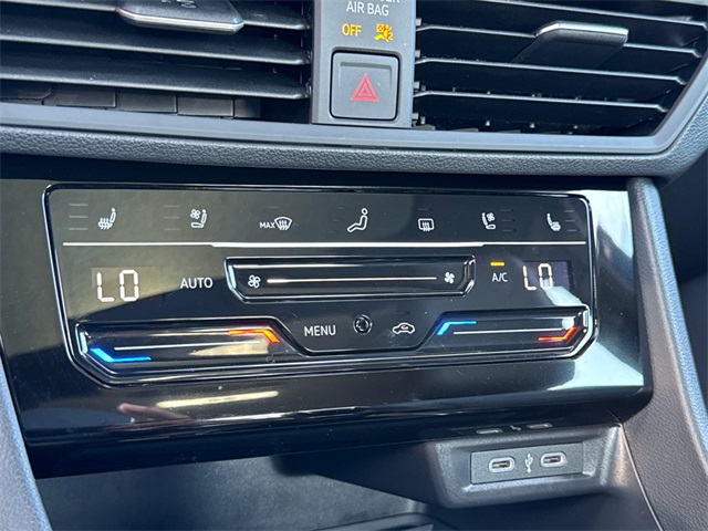2025 Volkswagen Jetta GLI 2.0T Autobahn photo 28