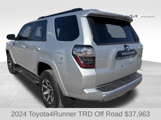 2024 Toyota 4Runner TRD Off-Road photo 4