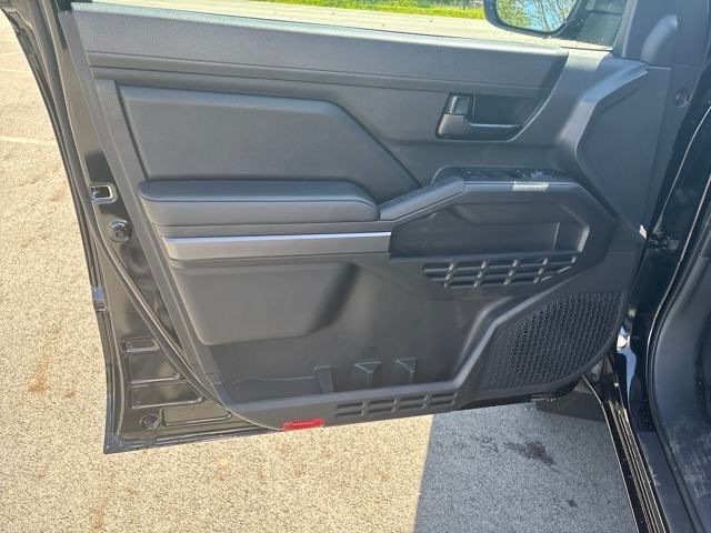 2025 Toyota Tacoma SR5 4x4 Double Cab photo 12