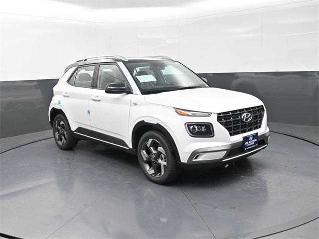 2025 Hyundai Venue Limited photo 2