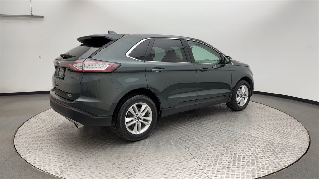 2015 Ford Edge SEL photo 2