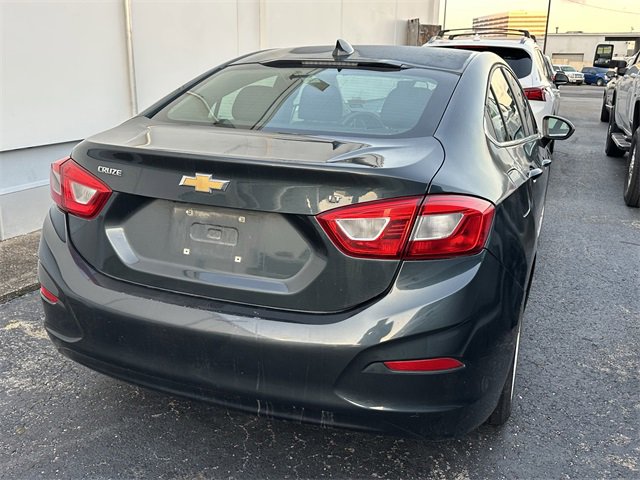 2018 Chevrolet Cruze LT photo 3