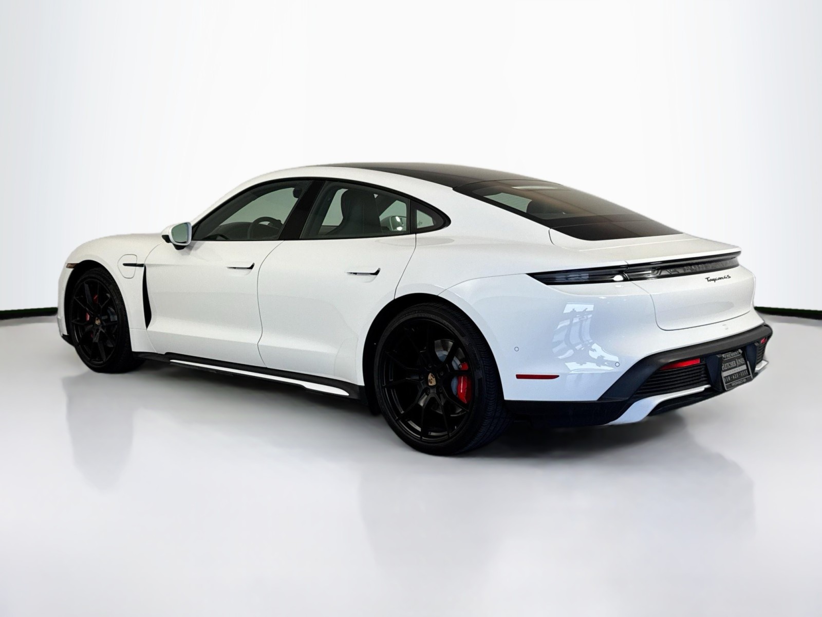 2025 Porsche Taycan 4S photo 3