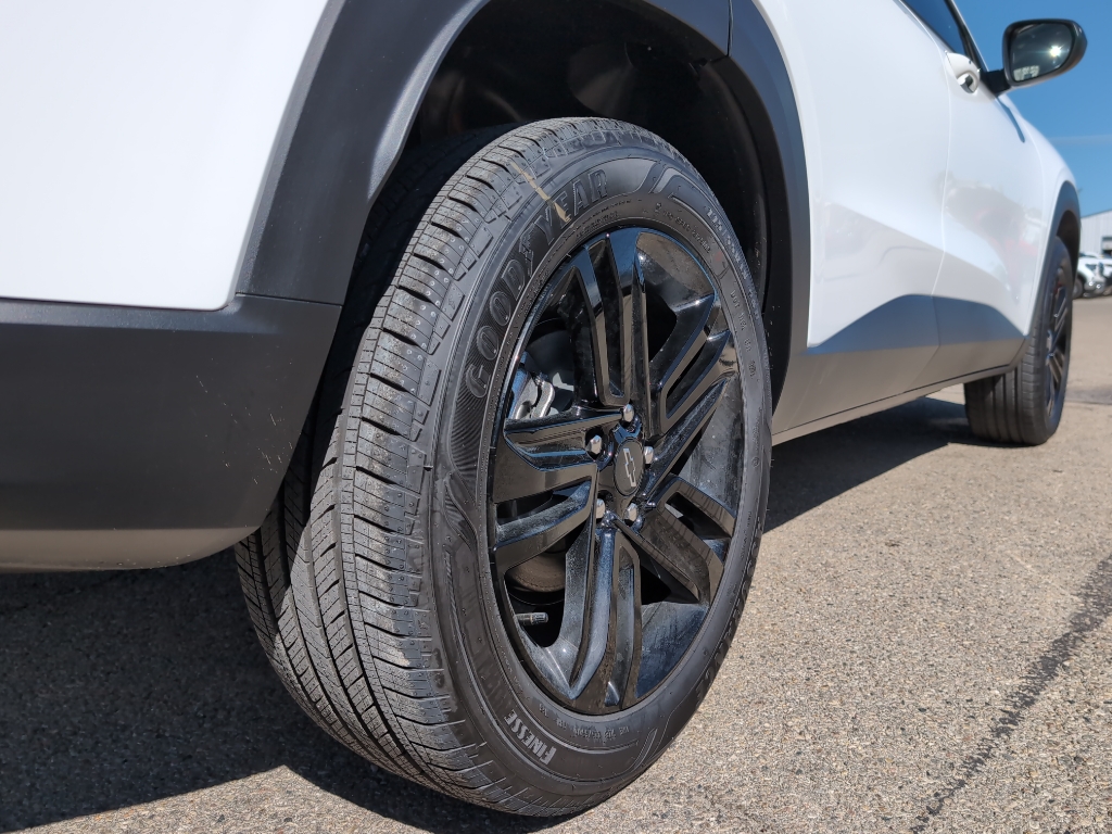 2025 Chevrolet Trax ACTIV photo 6