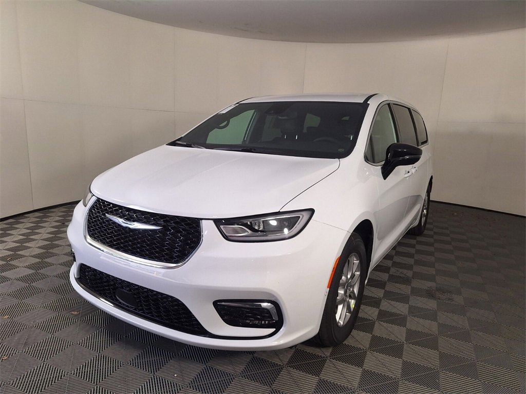 2025 Chrysler Pacifica photo 4