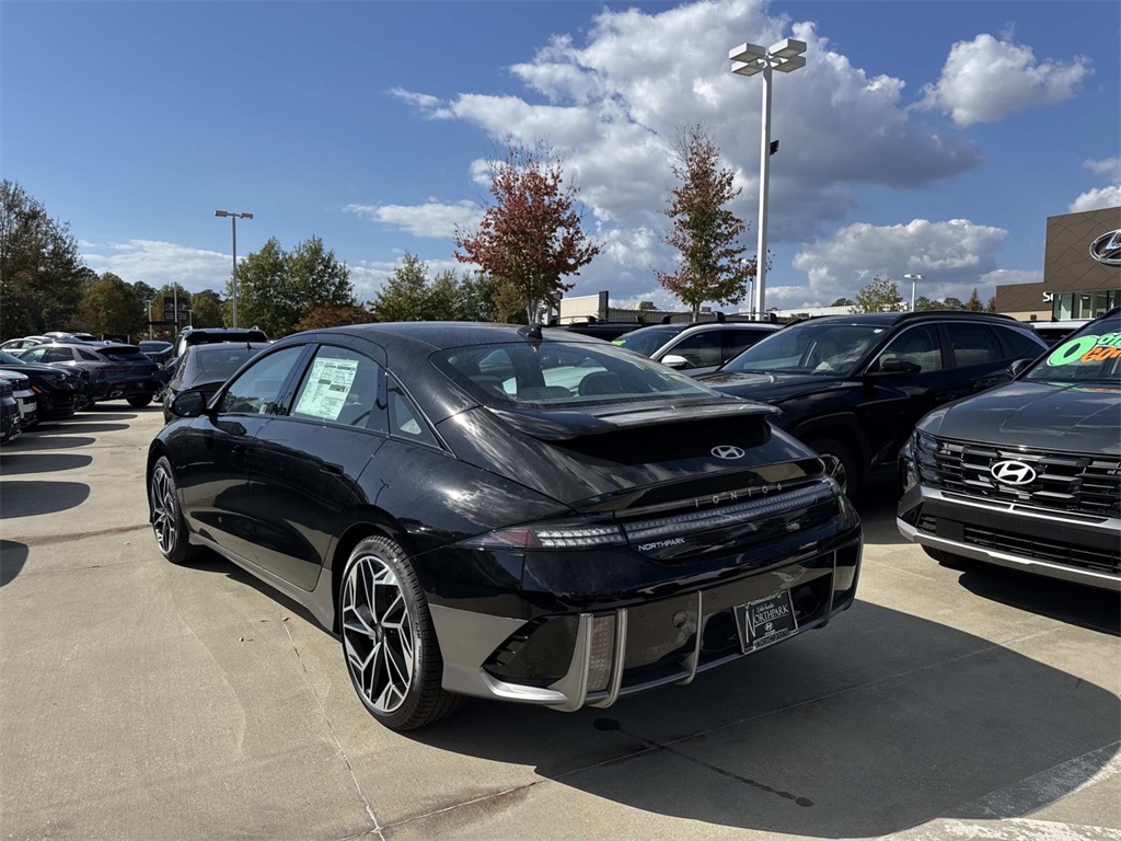 2025 Hyundai Ioniq 6 Limited photo 3