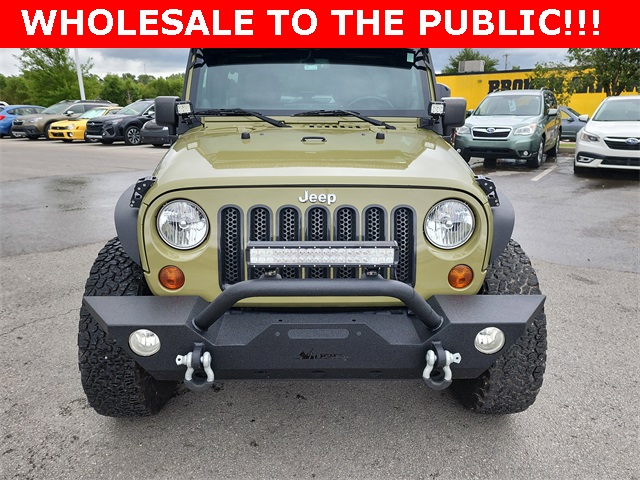 2013 Jeep Wrangler Unlimited Sahara photo 9