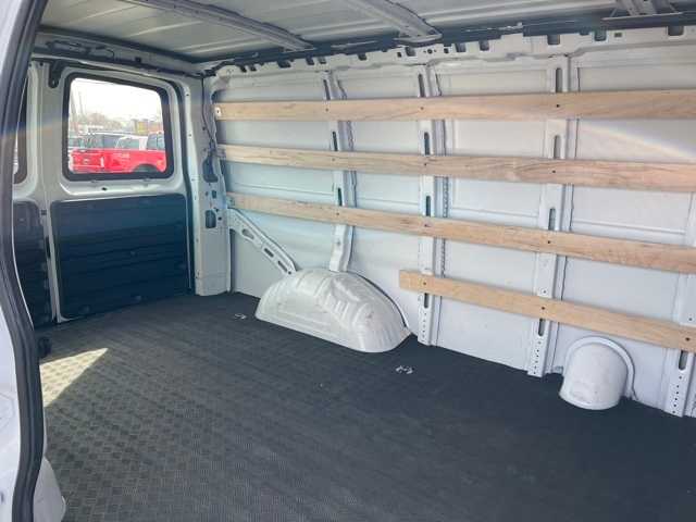2023 Gmc Savana 2500 Cargo photo 9