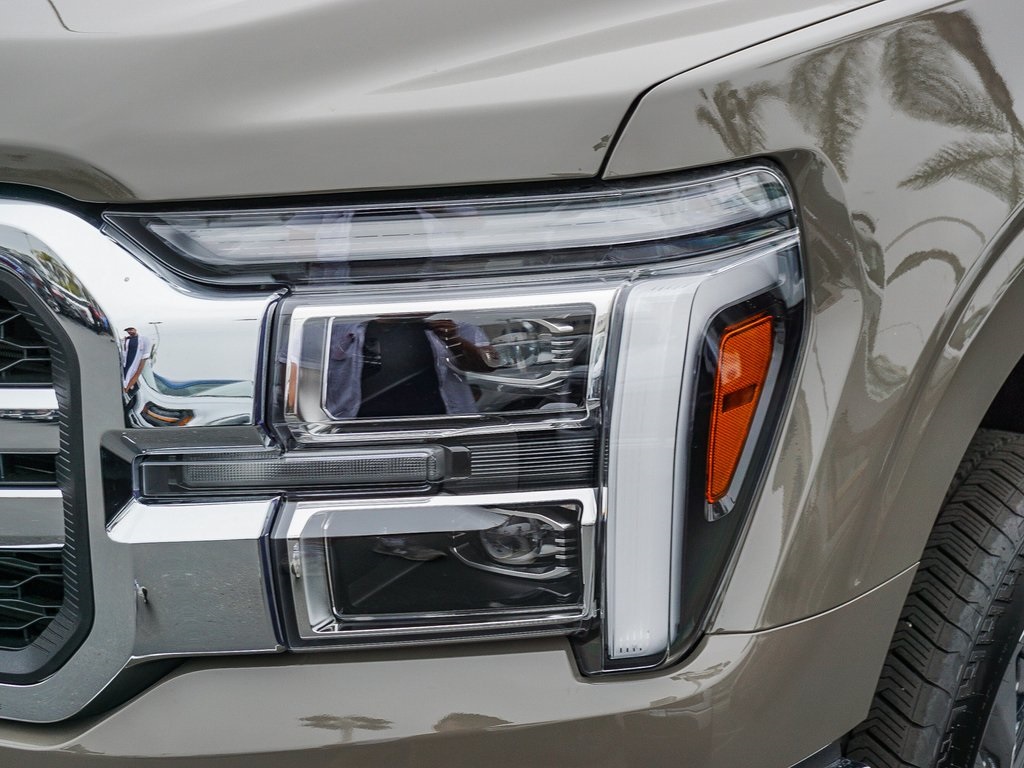 2025 Ford F-150 Lariat photo 5