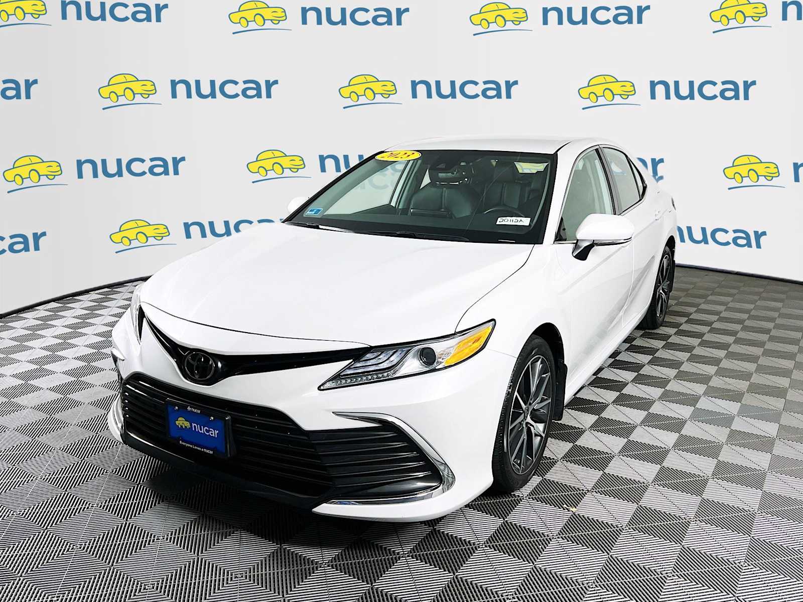 2023 Toyota Camry XLE photo 3