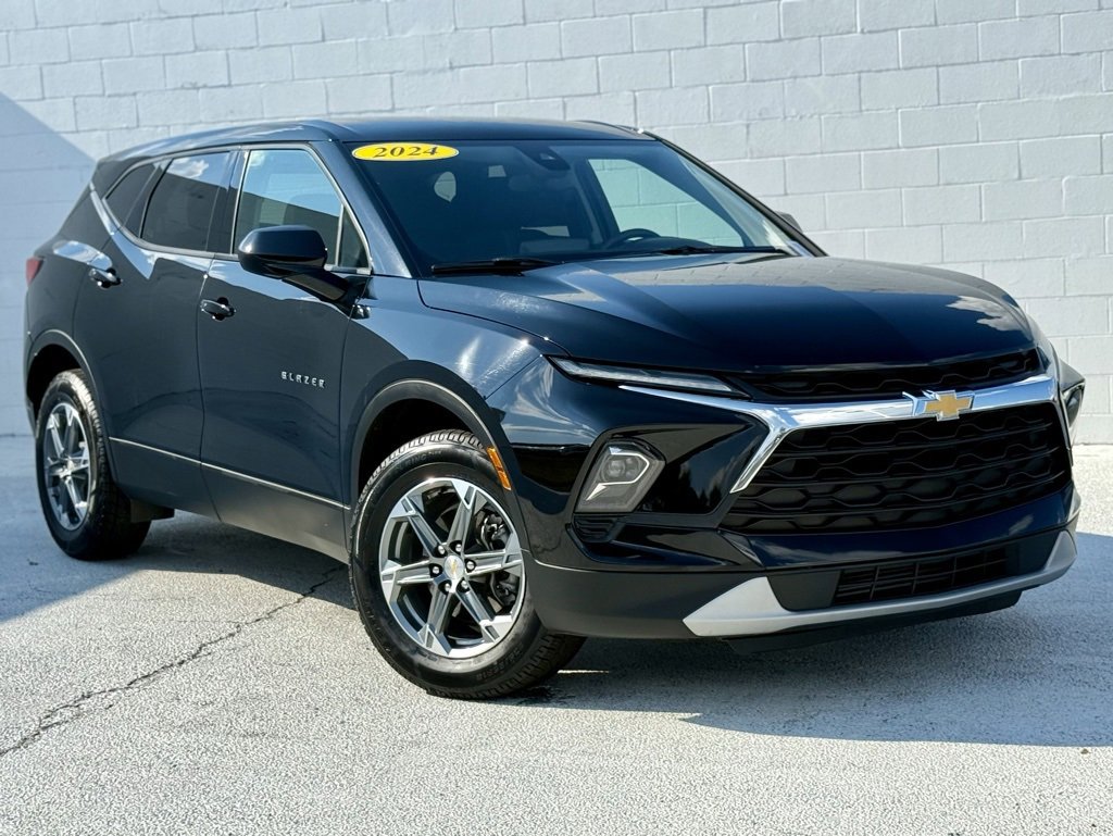 2024 Chevrolet Blazer 2LT photo 2