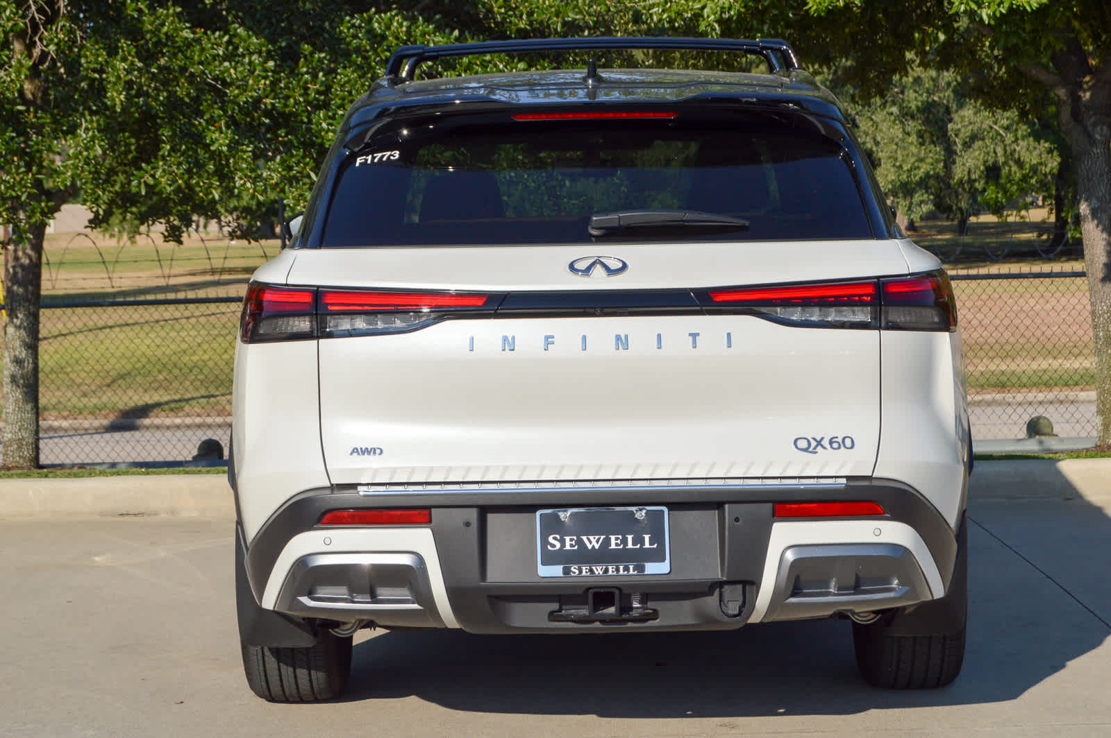 2025 Infiniti QX60 Autograph photo 5