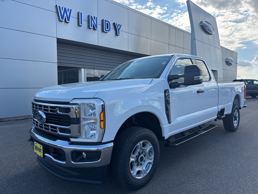 2026 Ford F-350 Super Duty XLT's photo