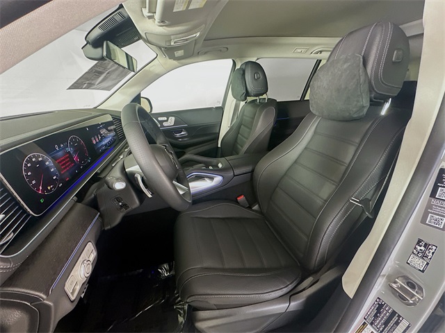2026 Mercedes Benz GLS 450 4MATIC photo 17