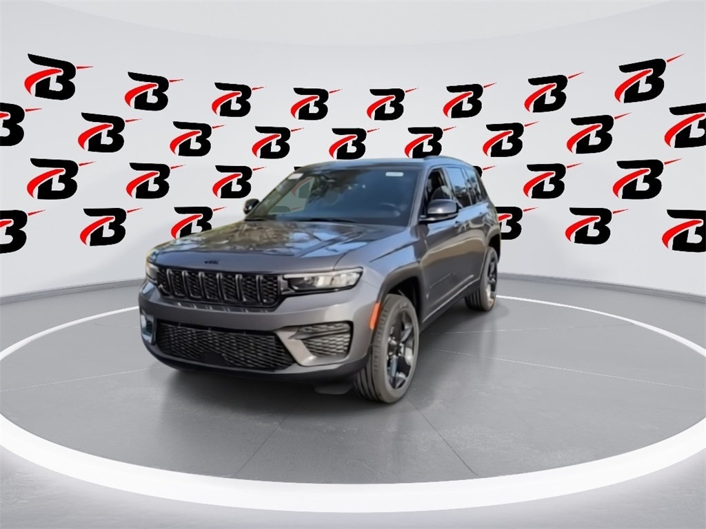 2025 Jeep Grand Cherokee Laredo Altitude photo 4