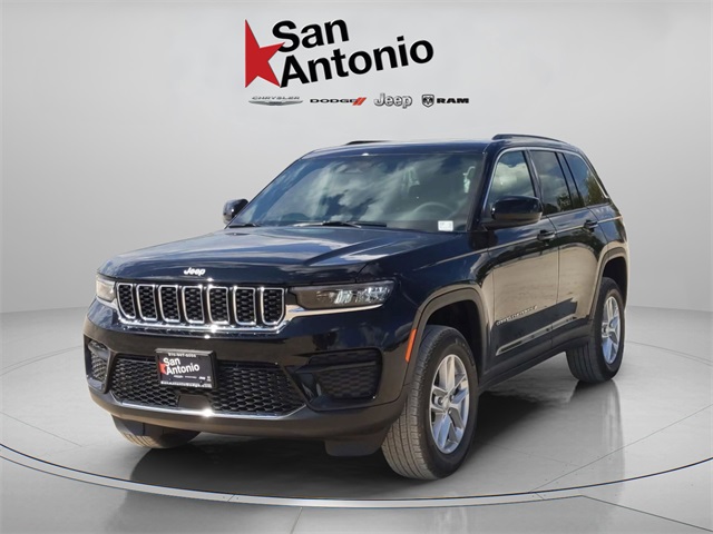 2025 Jeep Grand Cherokee Laredo X photo 3