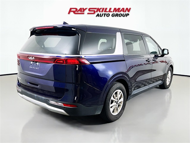 2024 Kia Carnival LX photo 6