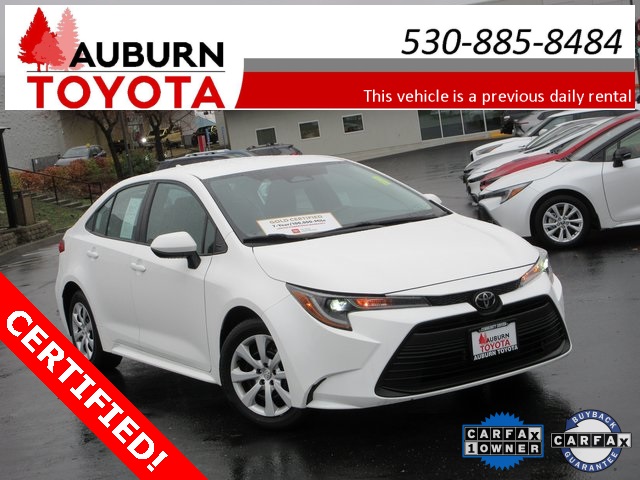 2024 Toyota Corolla LE's photo