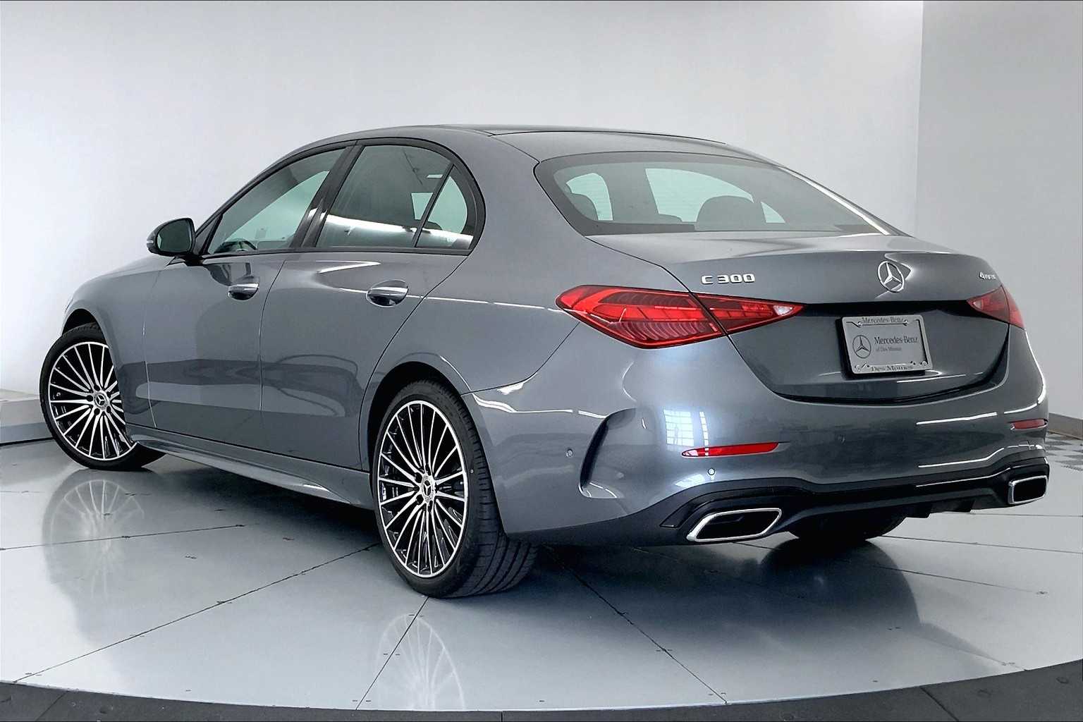 2025 Mercedes Benz C 300 4MATIC photo 3