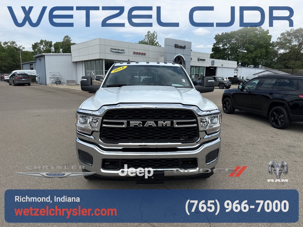 2024 Ram 3500 Tradesman photo 2
