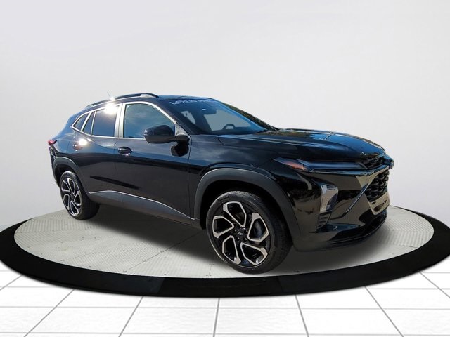 2025 Chevrolet Trax RS's photo