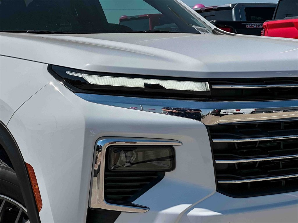 2026 Chevrolet Traverse photo 4