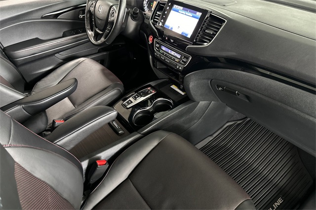 2023 Honda Ridgeline Black Edition photo 17