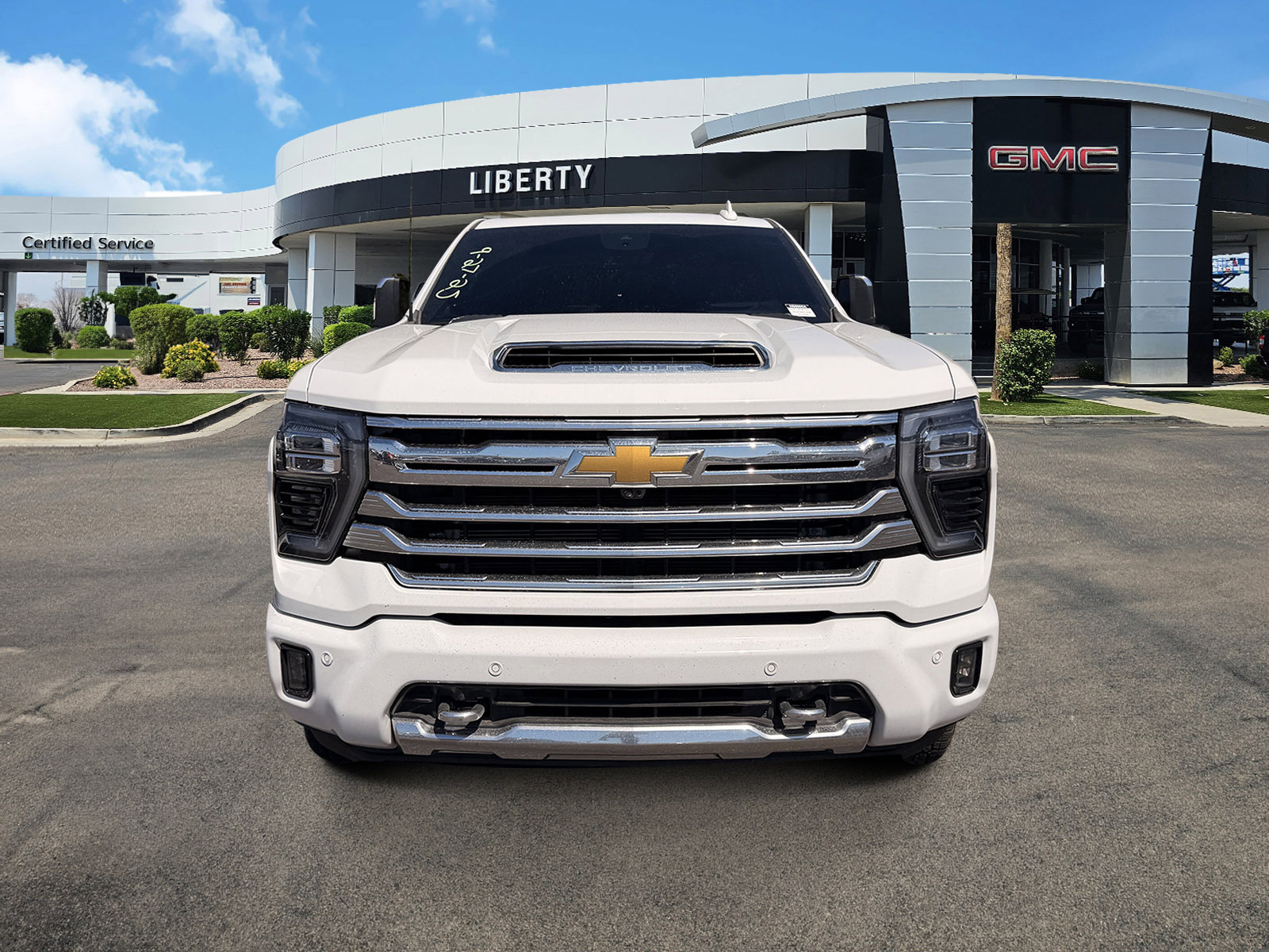 2025 Chevrolet Silverado 2500HD High Country photo 2