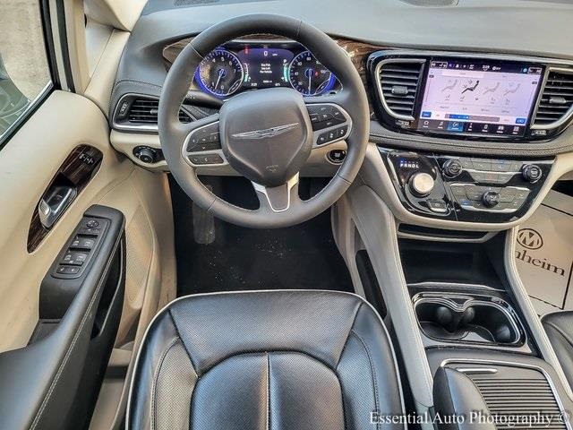 2024 CHRYSLER PACIFICA - Image 13
