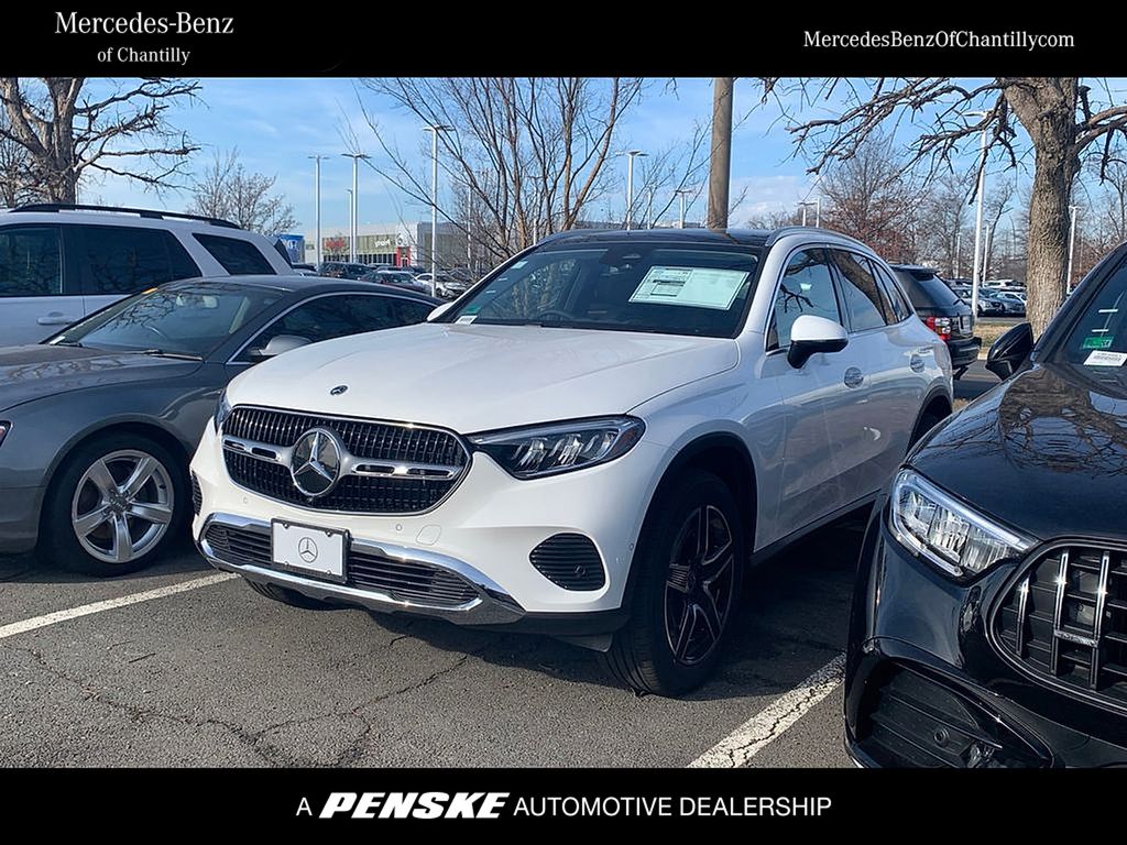 2026 Mercedes-Benz GLC Base's photo