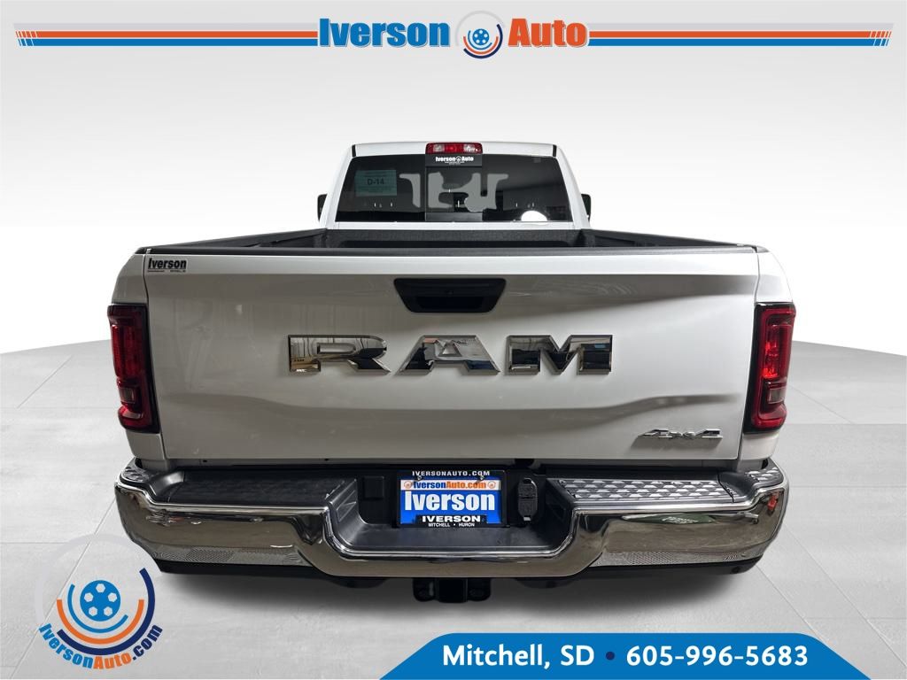 2025 Ram 2500 Tradesman photo 6