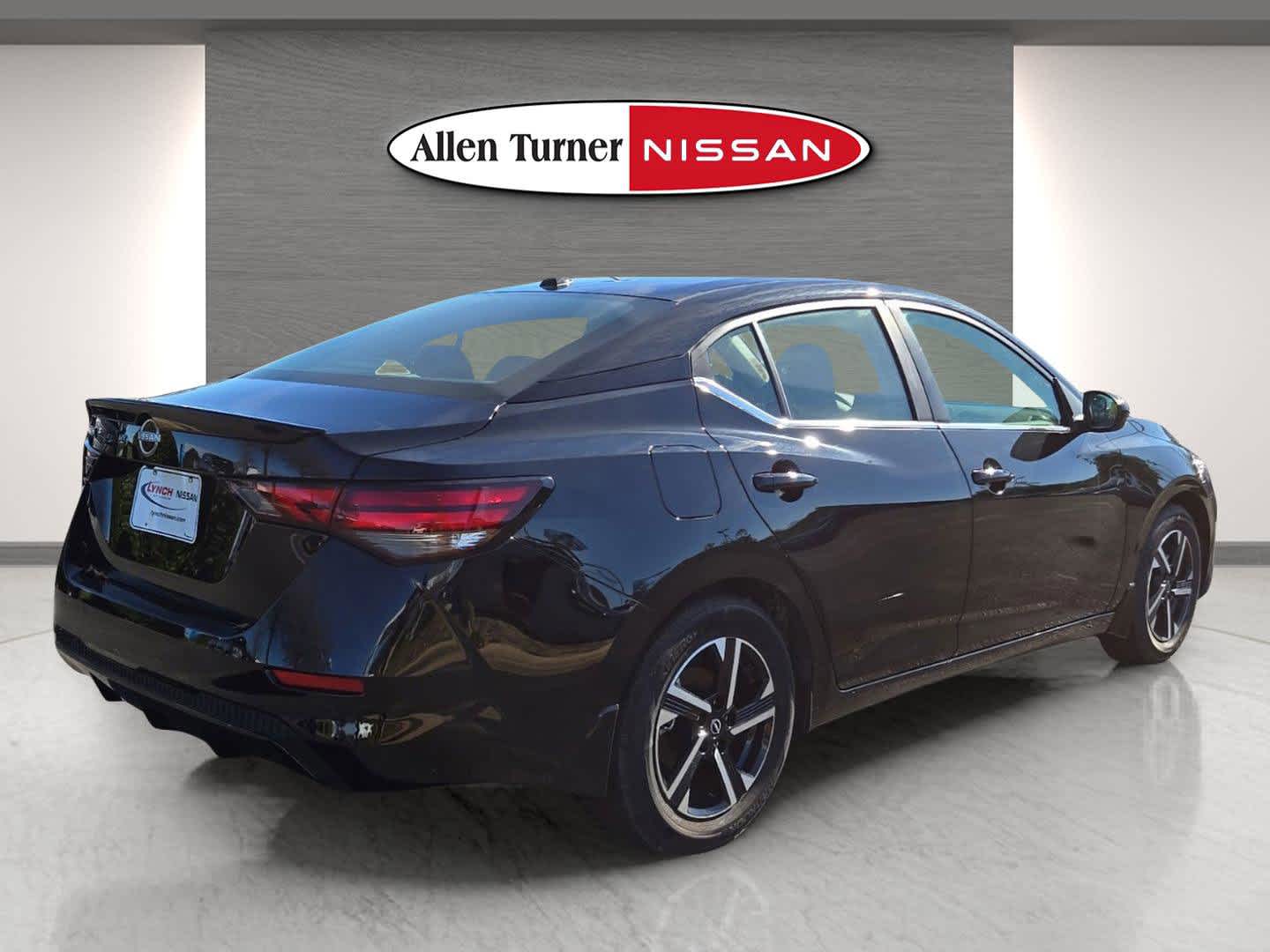 2025 Nissan Sentra SV photo 4