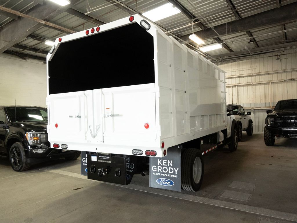 2024 Ford F-600 Chassis XL