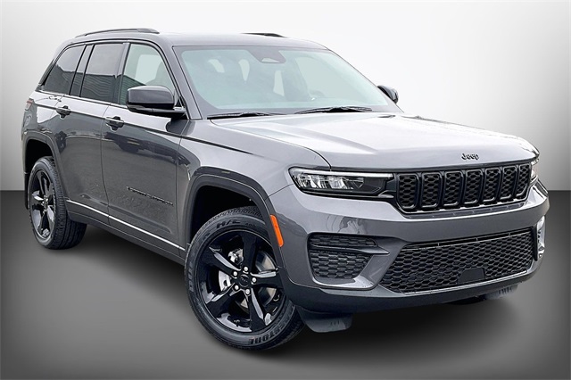 2025 Jeep Grand Cherokee Altitude's photo
